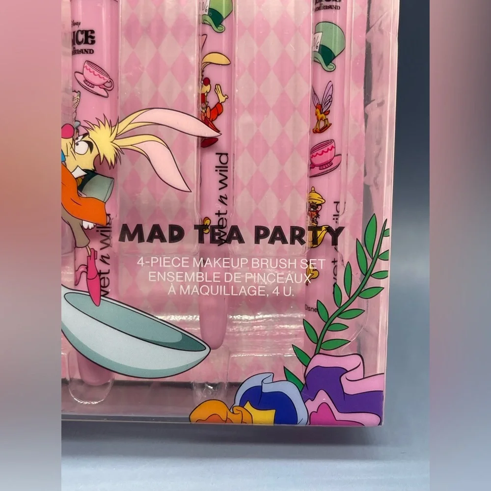 Wet n Wild Alice in Wonderland Mad Tea Party Brush Set - Pink